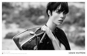 edie_louisvuitton_spiritoftravel_spring14_tscparis_4.thumb.jpeg.851ae070aa1ad6ac35629fa71b878e5f.jpeg