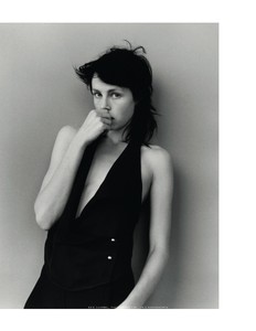edie_self_service_no40_ss14_nytimes.thumb.jpg.d21b7540a98d837c28494c64370eb639.jpg