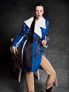 edie_vogue_paris_mar14_bewitchmag_3.jpg