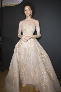 elie-saab-hc-bks-m-rf17-0901.jpg