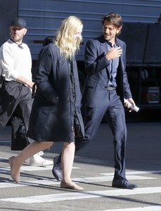 elle-fanning-on-set-of-a-woody-allen-film-in-nyc-10517-7.jpg