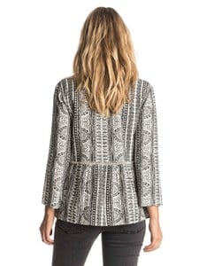 erjwt03115_roxy_womens_world_turning_top_wbt7_2_h.jpg