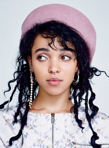 fka-twigs-january-2015-4.jpg