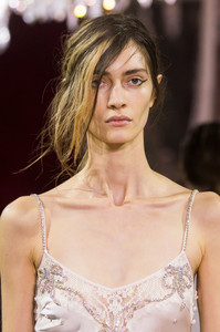 galliano-clp-rs18-1522.thumb.jpg.cff6b1503dea48818282fbf5957076b8.jpg
