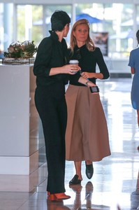 gwyneth-paltrow-out-in-santa-monica-10-12-2017-3.jpg