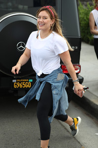 hilary-duff-out-in-west-hollywood-10317-18.jpg