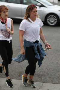 hilary-duff-out-in-west-hollywood-10317-4.jpg