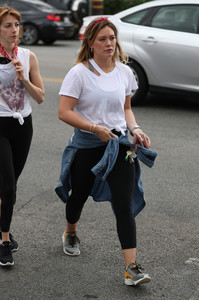 hilary-duff-out-in-west-hollywood-10317-5.jpg