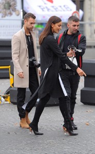 irina-shayk-out-in-paris-10117-10.jpg