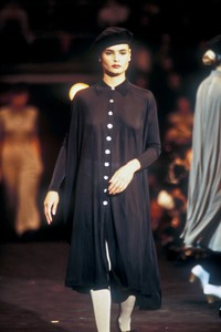 jean-paul-gaulltier-ss-1988-2.thumb.jpg.82974fb3936b777815525a898e3fa9df.jpg