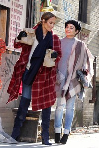 jennifer-lopez-and-vanessa-hudgens-second-act-set-in-nyc-10-27-2017-2.jpg