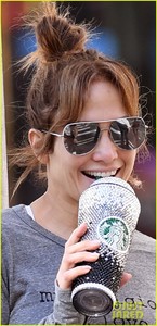 jennifer-lopez-slays-with-furry-coat-and-bedazzled-starbucks-cup-03.JPG