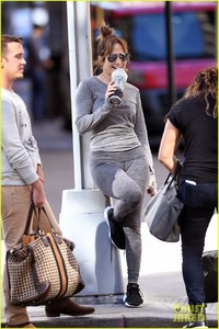 jennifer-lopez-slays-with-furry-coat-and-bedazzled-starbucks-cup-08.jpg