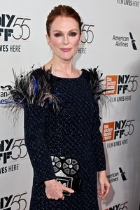 julianne-moore-wonderstruck-premiere-at-the-55th-new-york-film-festival-10717-2.jpg