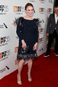 julianne-moore-wonderstruck-premiere-at-the-55th-new-york-film-festival-10717-5.jpg