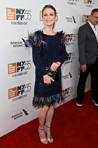 julianne-moore-wonderstruck-premiere-at-the-55th-new-york-film-festival-10717-8.jpg