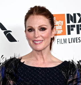 julianne-moore-wonderstruck-premiere-at-the-55th-new-york-film-festival-10717.jpg