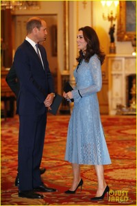 kate-middleton-first-appearance-pregnancy-announcement-02.jpg