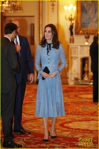 kate-middleton-first-appearance-pregnancy-announcement-04.jpg