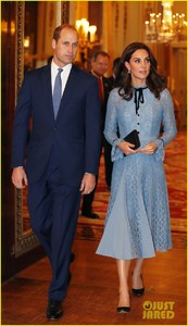 kate-middleton-first-appearance-pregnancy-announcement-06.jpg