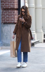 katie-holmes-street-style-shops-at-a.p.c.-in-nyc-10-13-2017-0.jpg