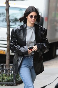 kendall-jenner-in-casual-attire-heading-to-an-adidas-photoshoot-in-nyc-10-24-2017-1.jpg