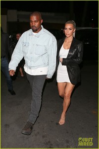 kim-kardashian-celebrates-her-birthday-with-husband-kanye-west-07.jpg