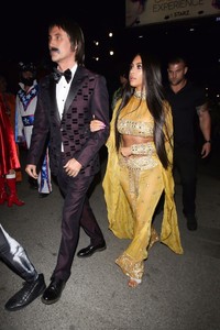 kim-kardashian-tequila-casamigos-halloween-bash-2017-in-los-angeles-5.jpg