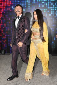 kim-kardashian-tequila-casamigos-halloween-bash-2017-in-los-angeles-8.jpg