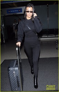 kourtney-airport-0.jpg