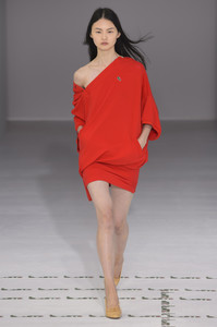 lacoste-rs18-3533.thumb.jpg.7007757ab95994a2d0f3ff3ba886c312.jpg