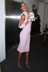 lais-ribeiro-take-home-a-nude-annual-auction-and-dinner-in-nyc-101117-14.jpg