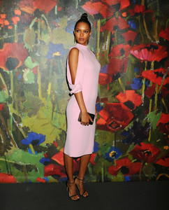 lais-ribeiro-take-home-a-nude-annual-auction-and-dinner-in-nyc-101117-5.jpg