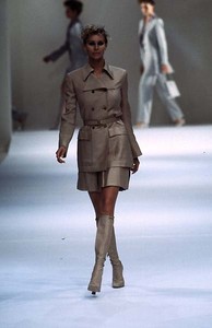 lanvin-ss-1997-2.thumb.jpg.9cd270fe9436fbef42a76f4105127998.jpg