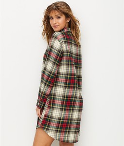 lau8131432_ivoryplaid_bv.jpg