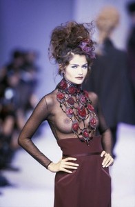 martine-sitbon-fw-1992-2.thumb.jpg.a212bd8b372d5070274845e4d41cc792.jpg