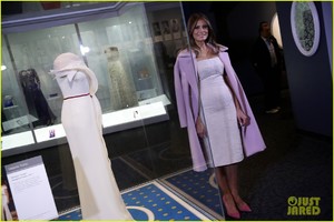 melania-trump-donates-inauguration-gown-to-the-smithsonian-06.jpg