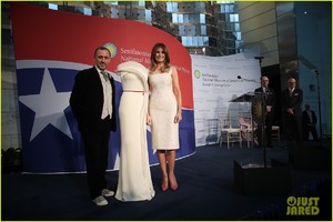 melania-trump-donates-inauguration-gown-to-the-smithsonian-08.jpg