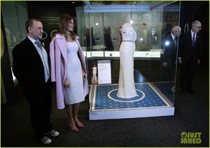 melania-trump-donates-inauguration-gown-to-the-smithsonian-09.jpg
