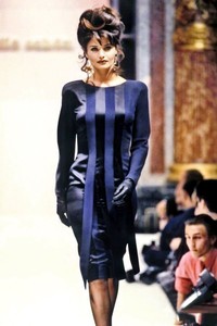 mila-schon-hc-fw-1992-1.thumb.jpg.691aebceb93a7d3f9f9c44bc03cd0fcc.jpg