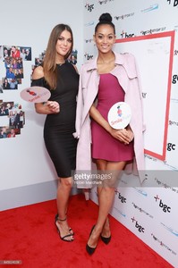 miss-universe-2016-iris-mittenaere-and-miss-usa-2017-kara-mccullough-picture-id845624928.jpg