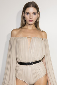 mugler-bks-z-rs18-0352.thumb.jpg.aaee75a20de1bde31360c2d782e5f14b.jpg