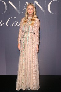 nicky-hilton-resonances-de-cartier-jewelry-collection-launch-in-ny-5.jpg