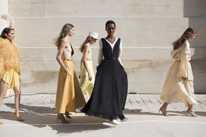 nina-ricci-bks-m-rs18-0075.thumb.jpg.8569587842b573267f1d8609e439f959.jpg