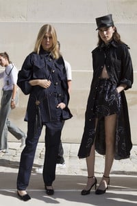 nina-ricci-bks-m-rs18-0081.thumb.jpg.9c06b83e2e1582d13fbbaac2d161d631.jpg