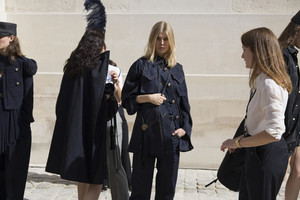 nina-ricci-bks-m-rs18-0092.thumb.jpg.148a694c9f8867308c695c35604a1003.jpg