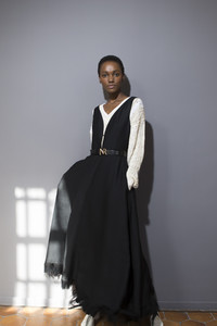 nina-ricci-bks-m-rs18-0387.thumb.jpg.0d85d3812cc2c1979f4d3f0754ede35f.jpg
