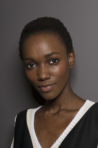 nina-ricci-bks-v-rs18-0084.thumb.jpg.44d032237626cb51939468129c2185bb.jpg