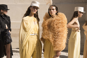 nina-ricci-bks-v-rs18-0153.thumb.jpg.fc6f24bb99616fb658b305f4052e88f5.jpg