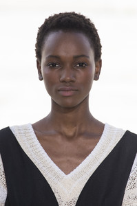 nina-ricci-clpa-rs18-0655.thumb.jpg.e874e966157dc82a515c839841634086.jpg